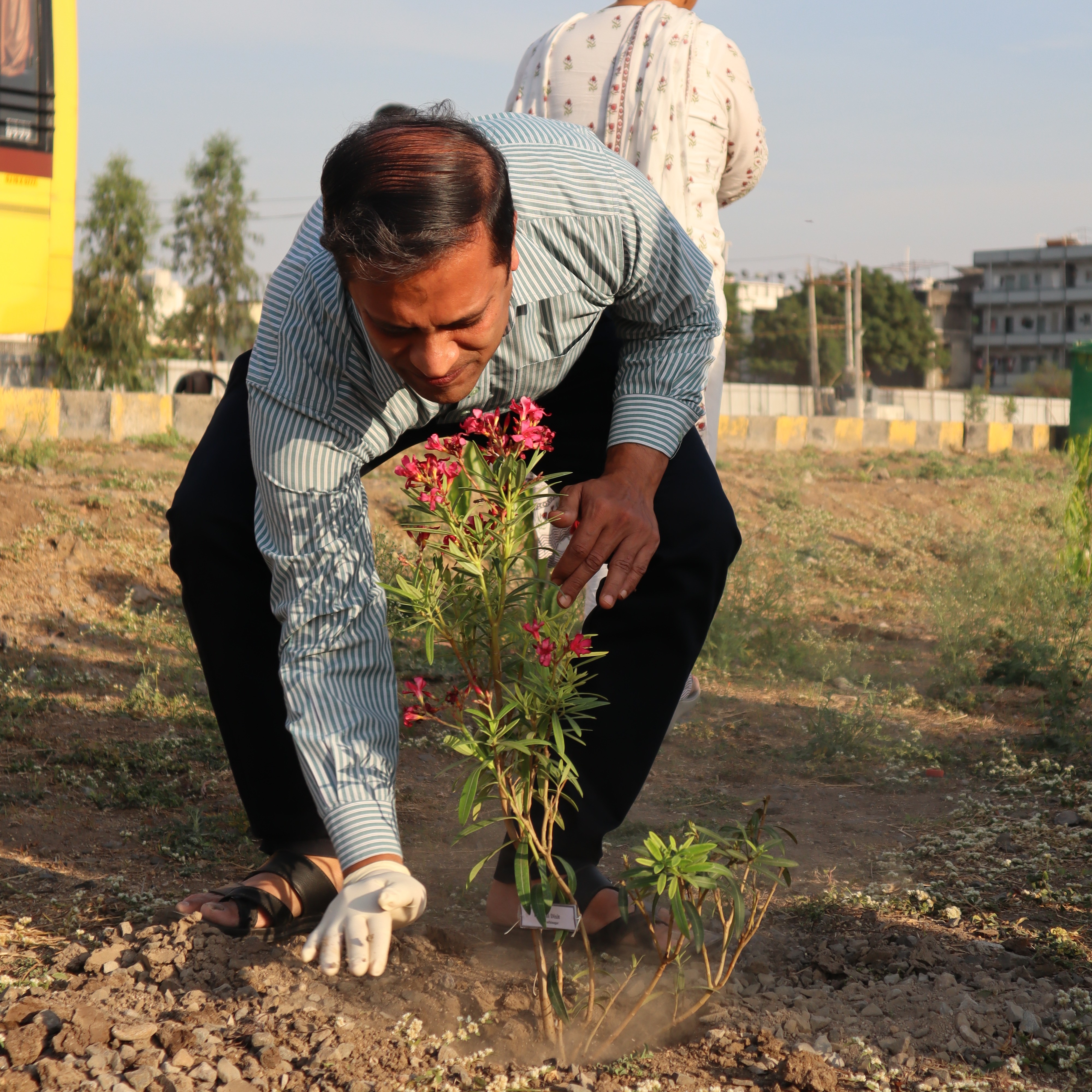 Dr. Atul Dixit, IIT Gandhinagar